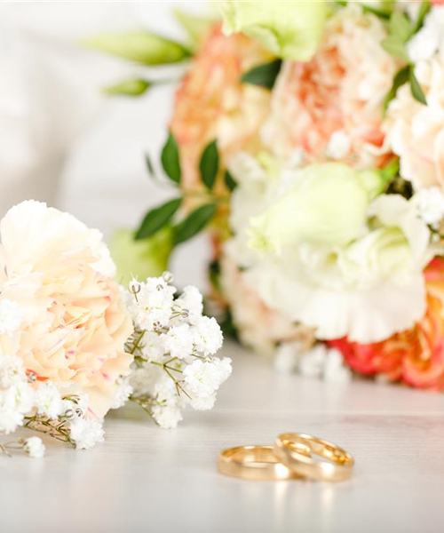 Blumen zur Hochzeit – ideales Geschenk oder doch eher überflüssig?