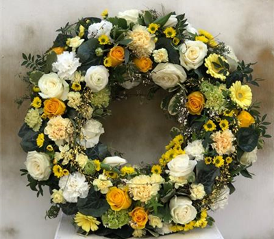 Trauerkranz- rundgesteckt Gelb Trauerkranz- rundgesteckt Gelb