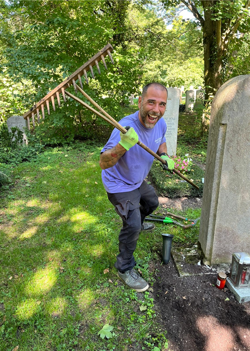 Helfer Gartenbau und Friedhof
